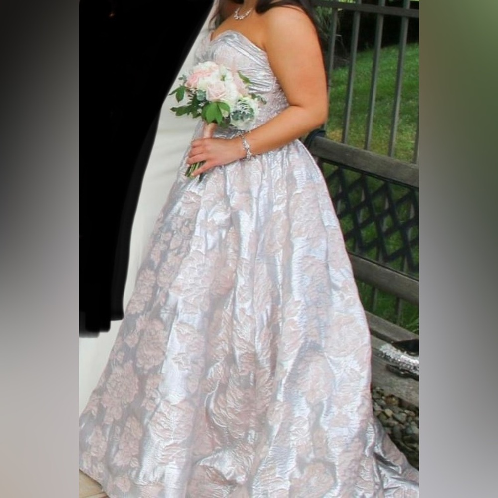 Beautiful silver/light pink Max Duggal floral embossed ball gown. - Picture 2 of 6